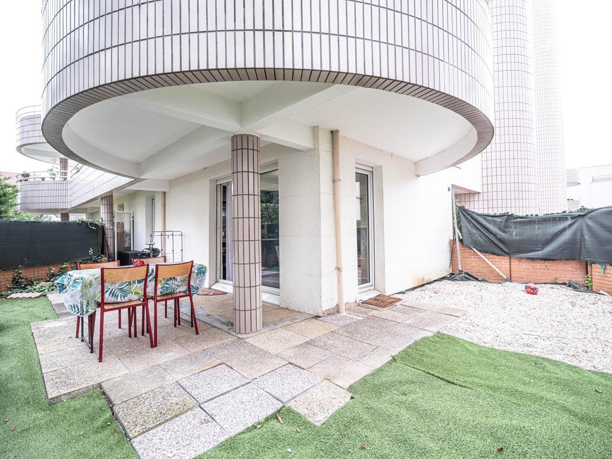 Appartement Cocooning En Centre-Ville - Residence Le Colisee 埃尔蒙 外观 照片